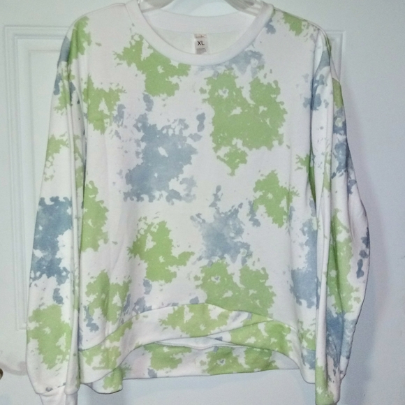 ๐๐ฒ4/$20. Sweatshirt Tie Dye, High-Low, Large 12 / 14 - Picture 4 of 6